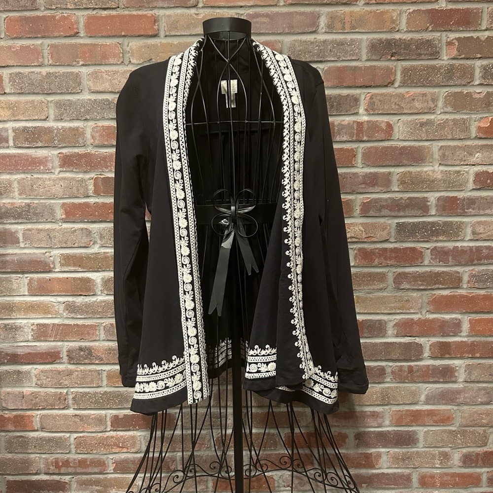 Lucky Brand Black with White Embroidery Size XL Cardigan 100% Cotton